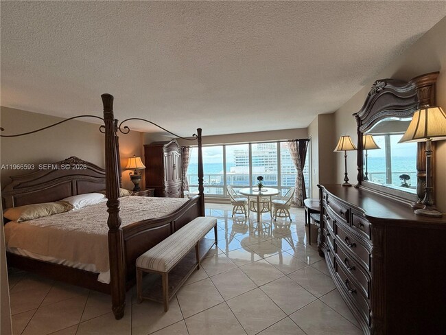 Building Photo - 4100 Galt Ocean Dr