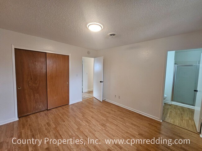 Building Photo - Spacious 3-Bedroom House with Gated Pool i...