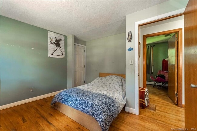 Building Photo - 70 Ivy Rd