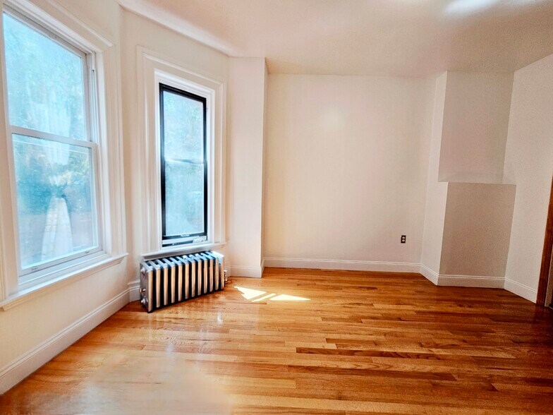 Building Photo - 49 Dwight St