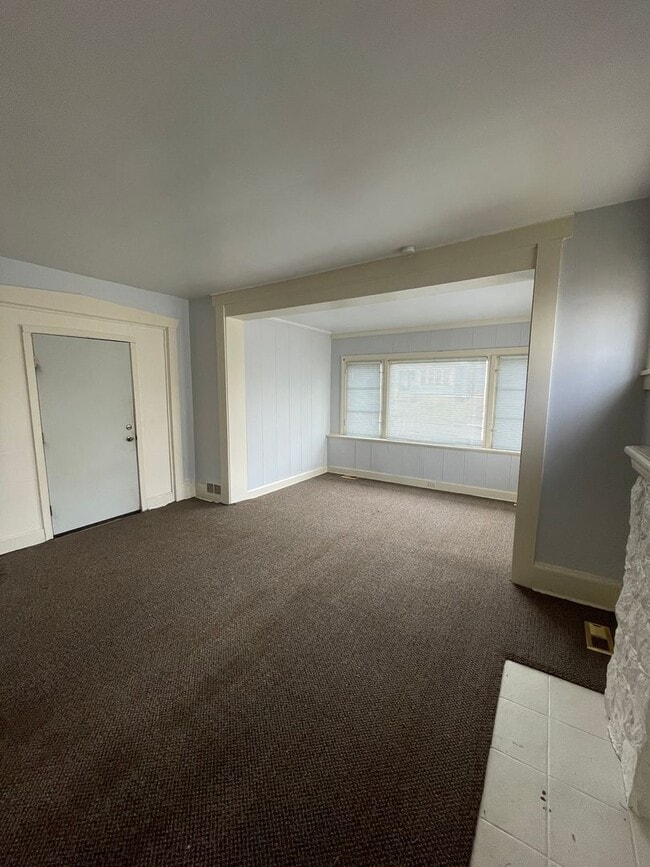 Building Photo - 369 Stambaugh Ave