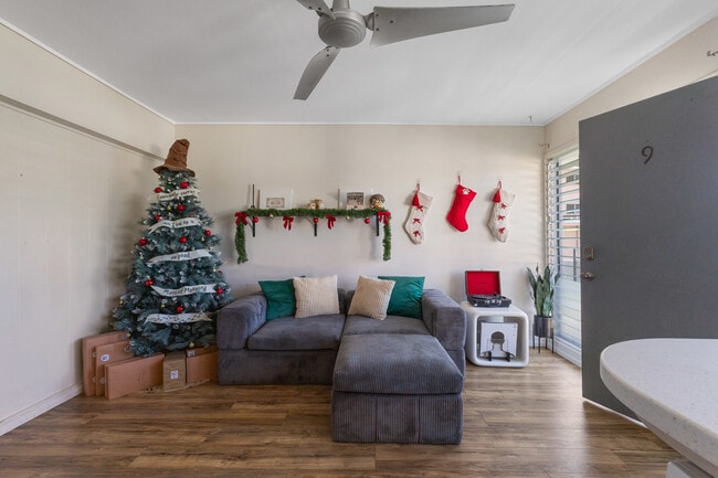 Building Photo - 1707 Anapuni St