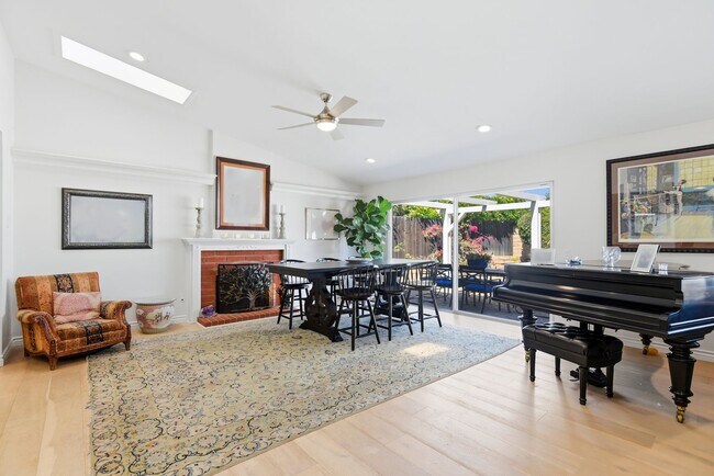 Building Photo - 4 Bed | 2 Bath | Pool & Spa | RV Access | Newbury Park