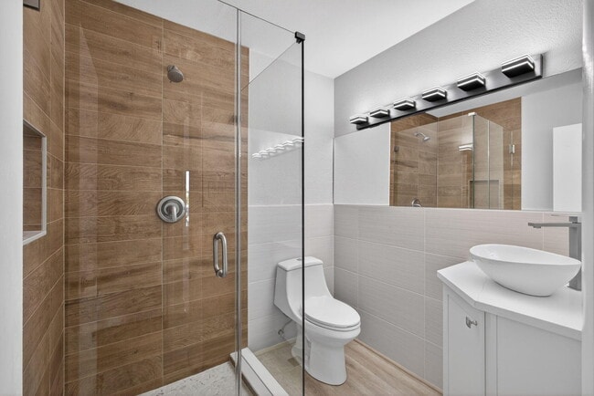 Building Photo - 624 Southwind Cir