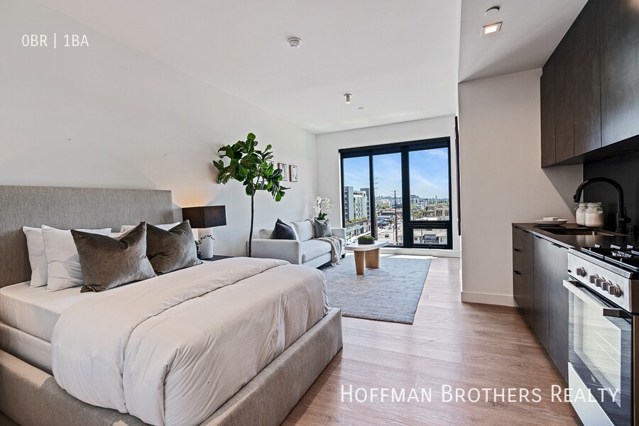 Building Photo - 10700 Tabor St