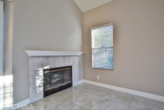 Building Photo - 176 Cll Renata