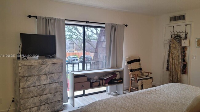 Building Photo - 1544 Forest Lakes Cir