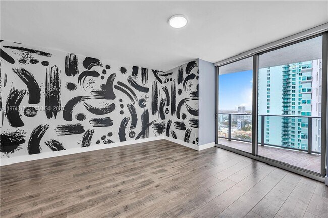 Building Photo - 488 NE 18th St