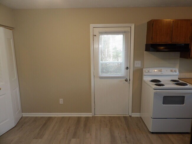 Building Photo - 115 Potomac Ct