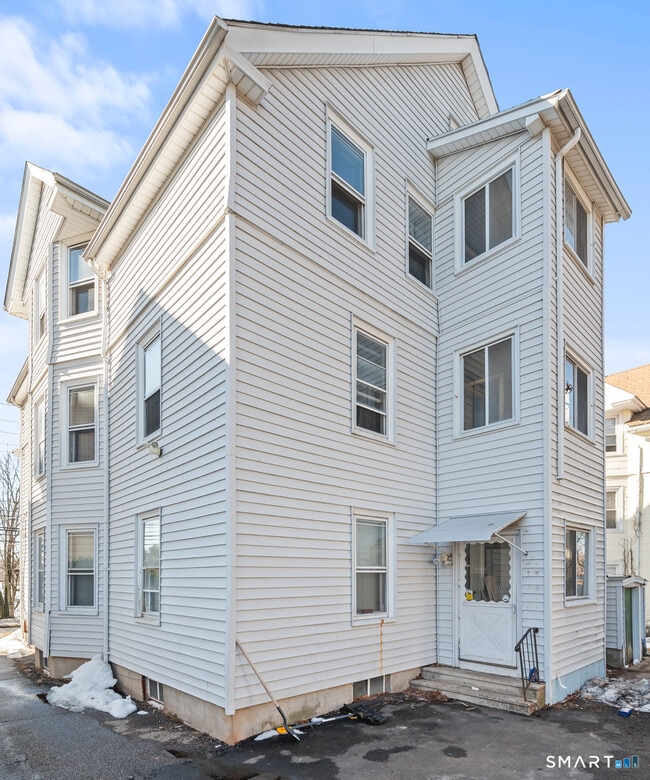 Building Photo - 811 East St