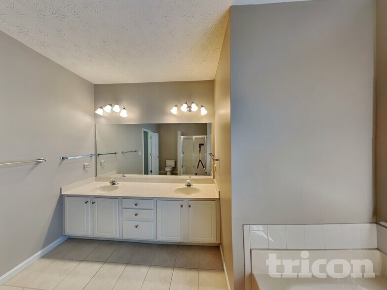 Building Photo - 85 Rock Mill Trail