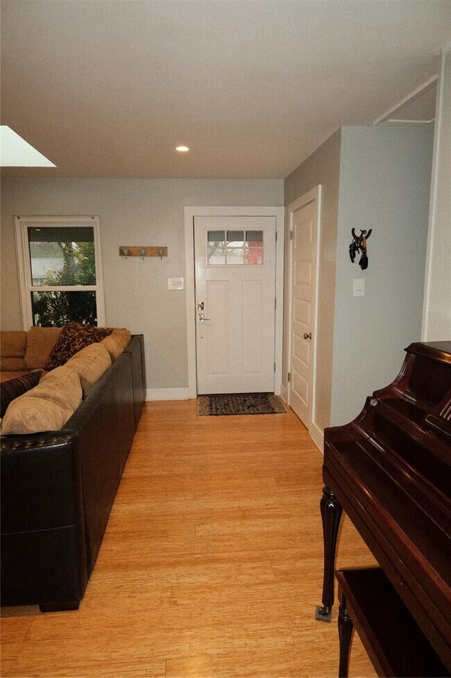 Building Photo - 1517 Weyford Dr