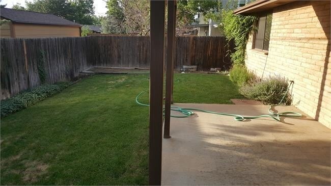 Building Photo - Three Bedroom Unit Available In Triplex in East Boulder