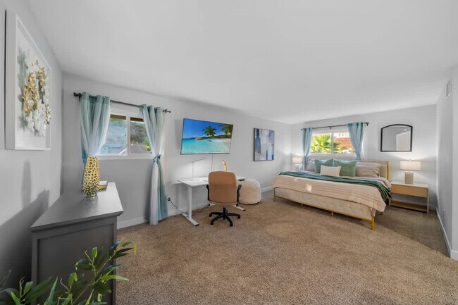 Building Photo - 9737 Benavente Pl