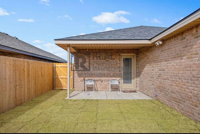 Building Photo - 7003 Athens St