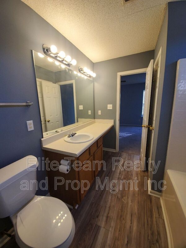 Building Photo - 10623 Campion Ct