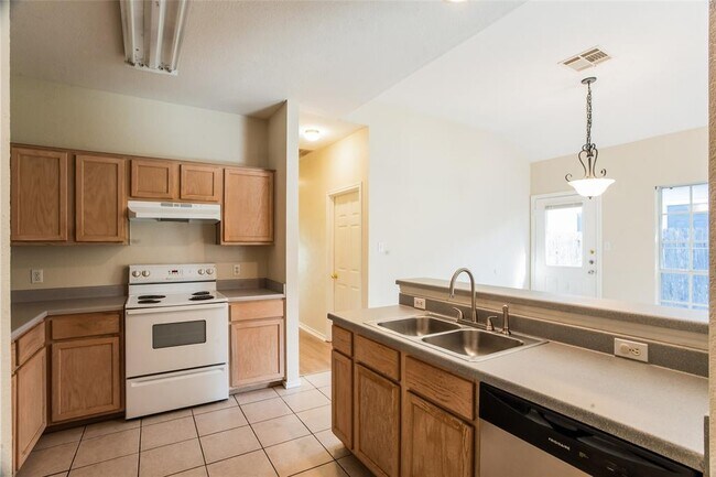 Building Photo - 1705 Constantino Cir