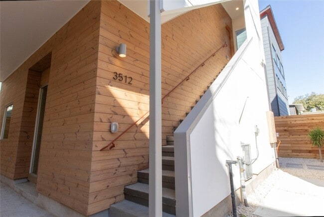 Building Photo - 3512 Mt Vernon St