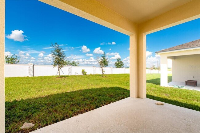 Building Photo - 804 Silver Palm Dr