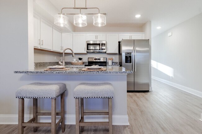 Building Photo - 1000 Henry Pl Blvd