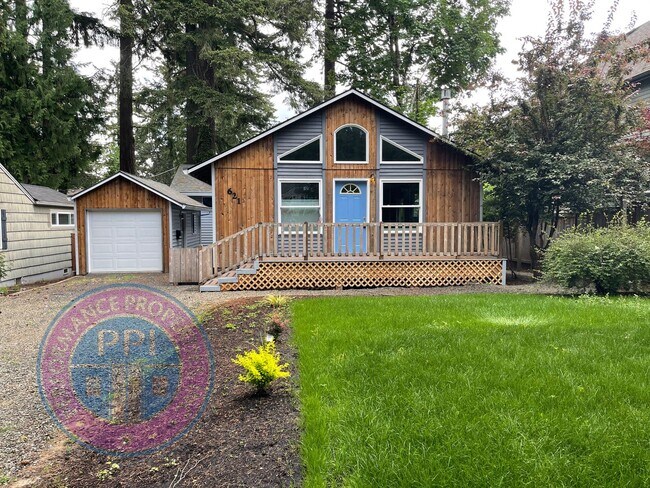 Building Photo - LAKE OSWEGO - FIRST ADDITION  / SINGLE LEVEL, NEWLY UPDATED, BASEMENT & GARAGE