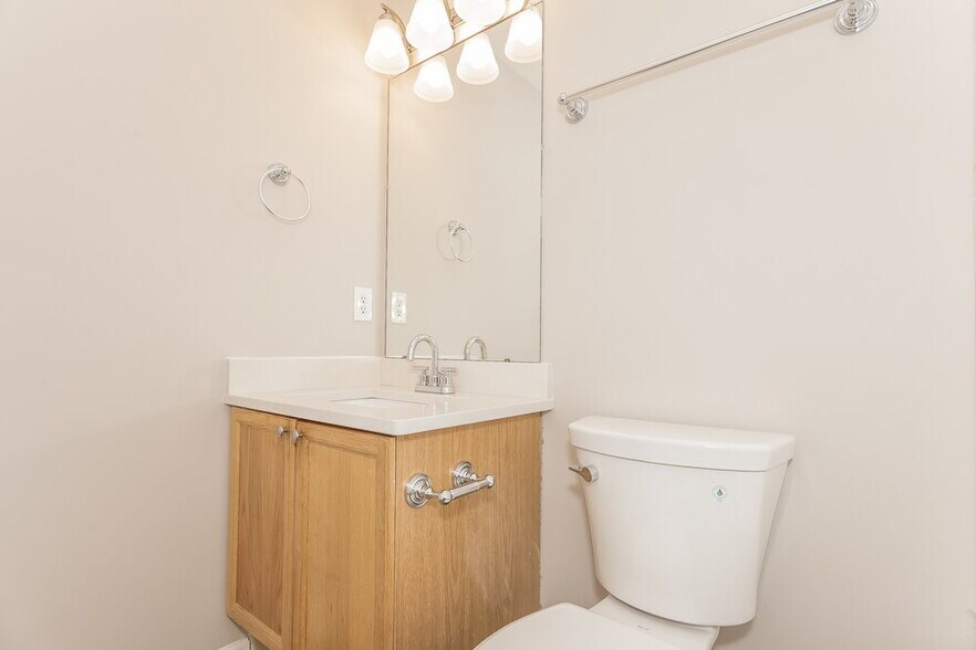 Building Photo - 6819 Jamison Ln