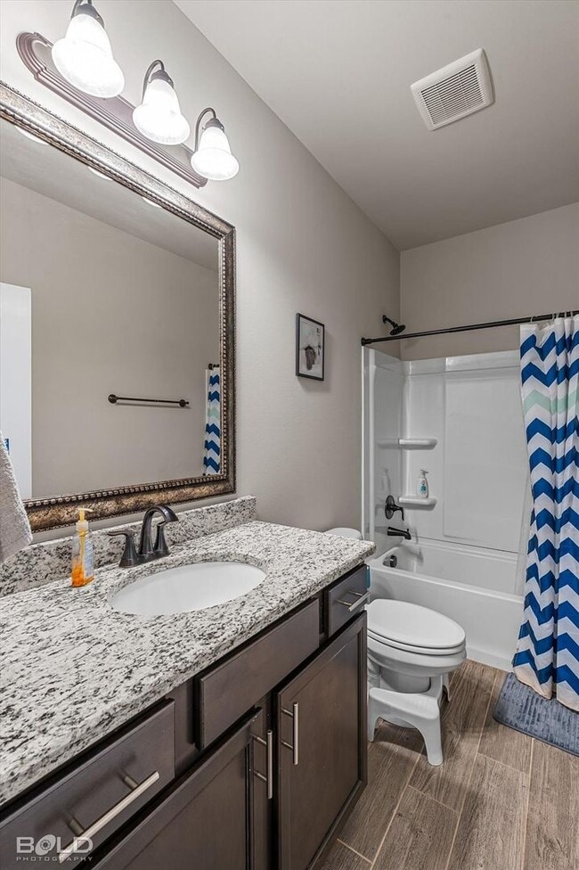 Building Photo - Legacy Pointe