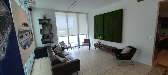 Building Photo - 7928 East Dr