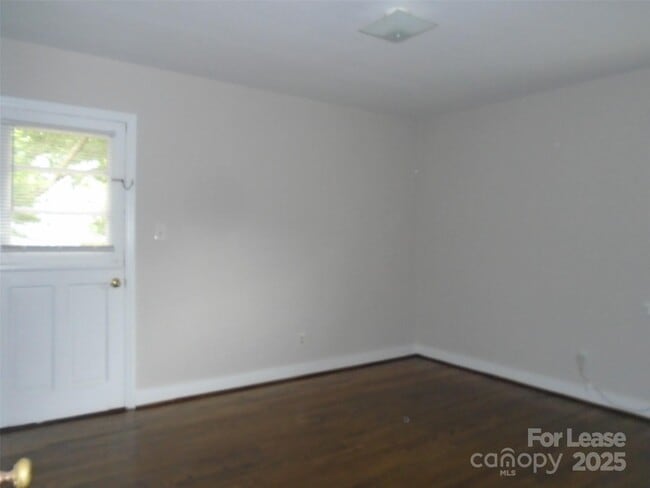 Building Photo - 1241 Reece Rd