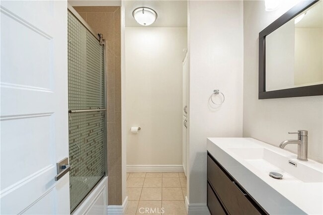 Building Photo - 1305 N Columbus Ave