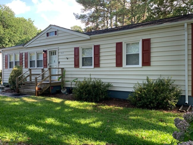 Building Photo - 4517 Delmar Dr