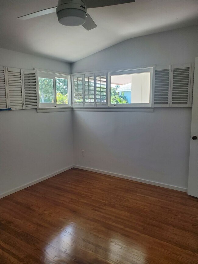 Building Photo - Recently Upgraded and Refreshed House with Pool and Casita