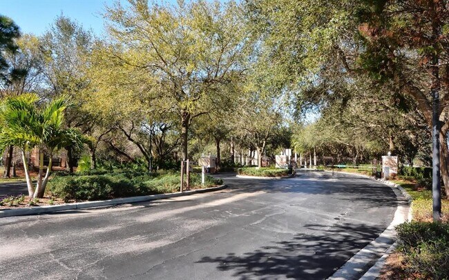 Building Photo - 4140 Central Sarasota Pkwy