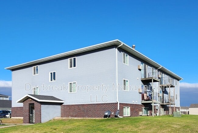 Building Photo - 1210 34th Ave S