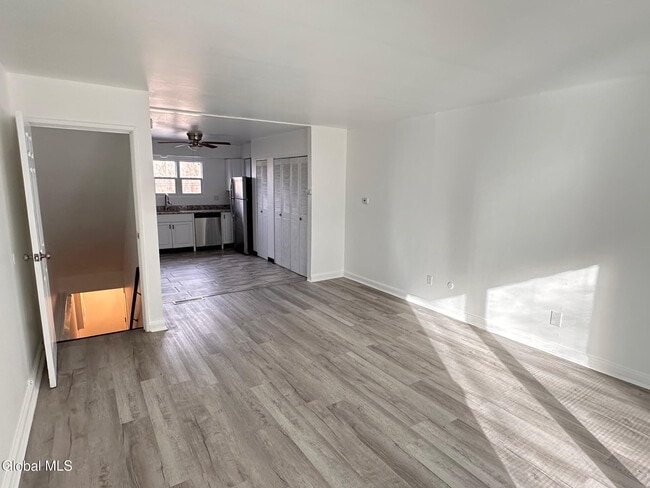 Building Photo - 54 Northern Dr