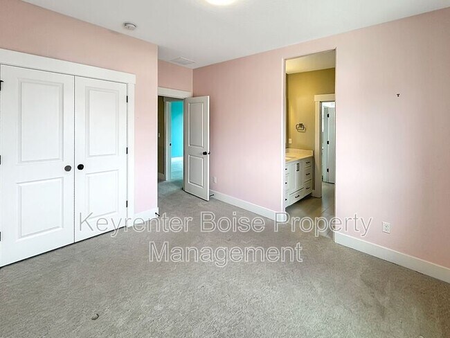 Building Photo - 8081 W Brooks Dr