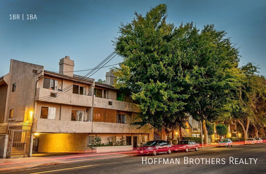 Building Photo - 6738 Independence Ave