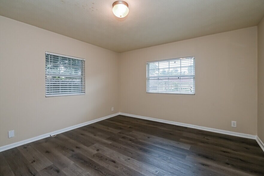 Building Photo - 1845 Co Rd 209B