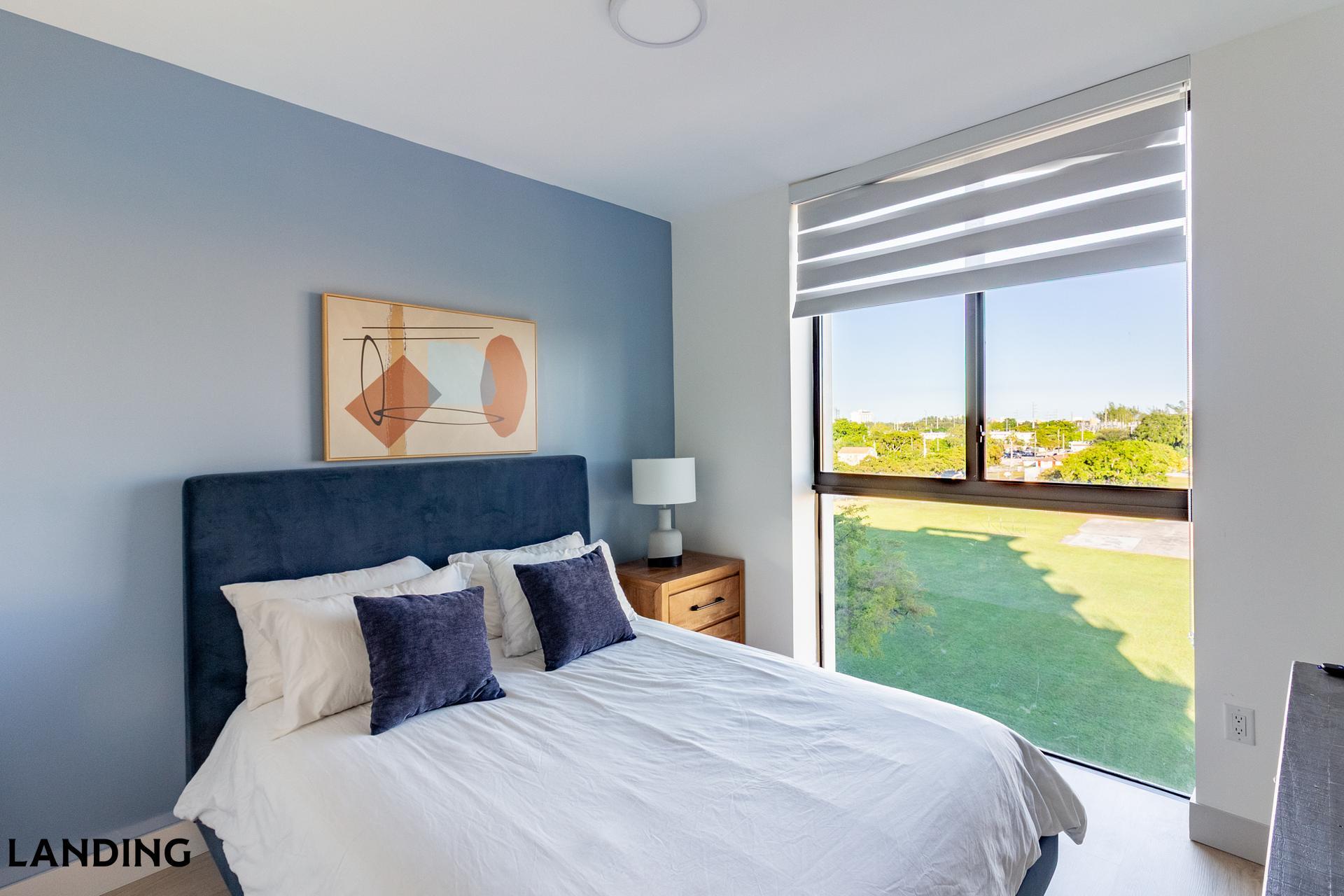 Building Photo - 1155 NE 126th St