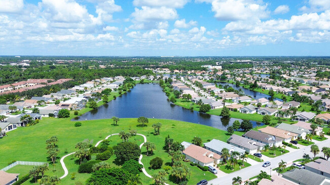 Building Photo - 838 SW Rocky Bayou Terrace