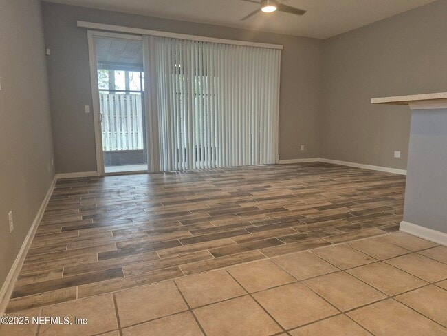 Building Photo - 5851 Parkstone Crossing Dr