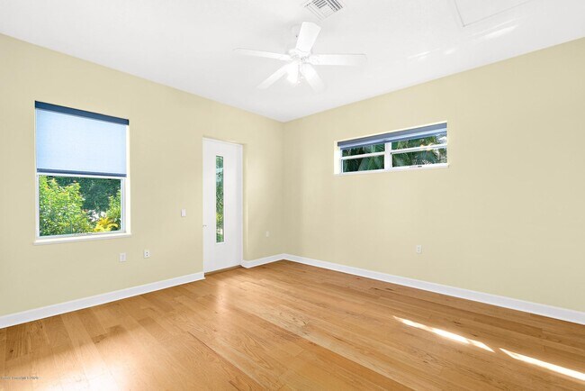 Building Photo - 845 S Tropical Trail