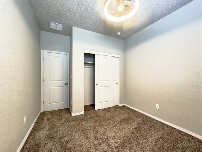 Building Photo - Only 4 years new!