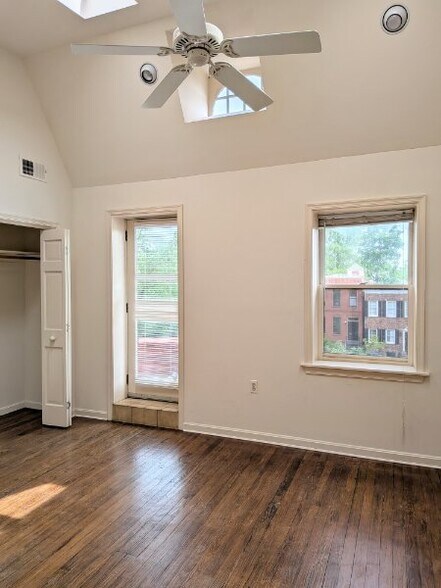 Building Photo - 316 Maryland Ave NE