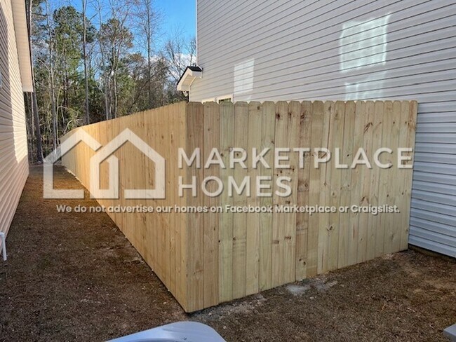 Building Photo - 390 Sessile Oak Dr