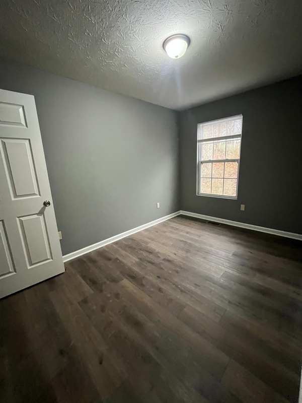 Building Photo - 236 McMurtry Rd