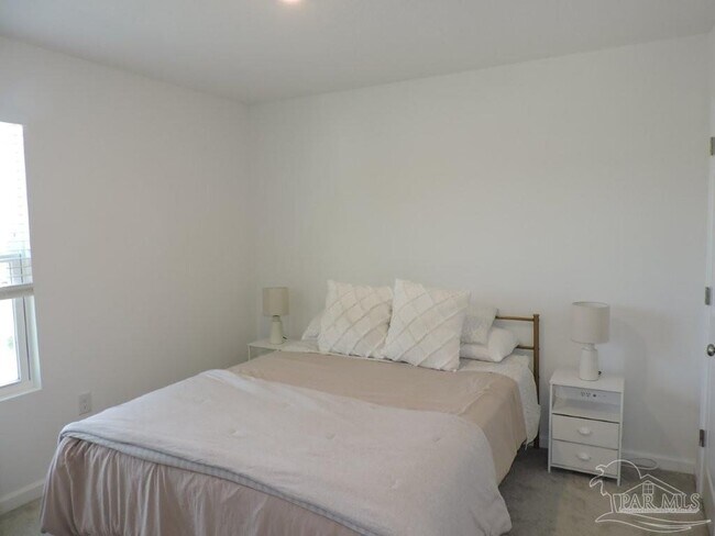 Building Photo - 4664 Carlstrom Ln