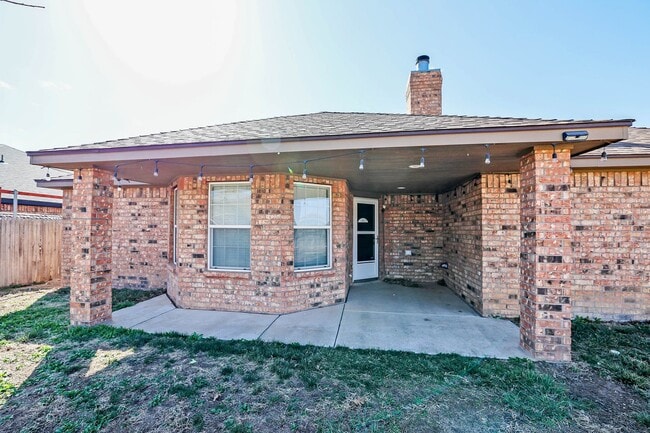 Building Photo - 6407 Nick St