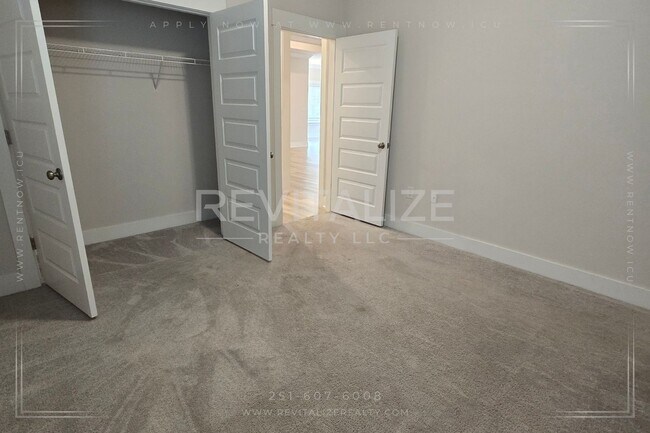 Building Photo - Modern 4BR/3BA Home Near Gulf Shores