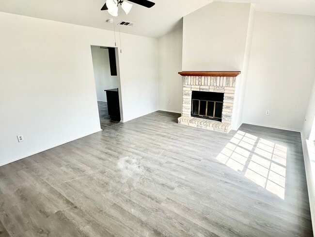 Building Photo - NEW IN MANAGEMENT - AVAILABLE NOW!